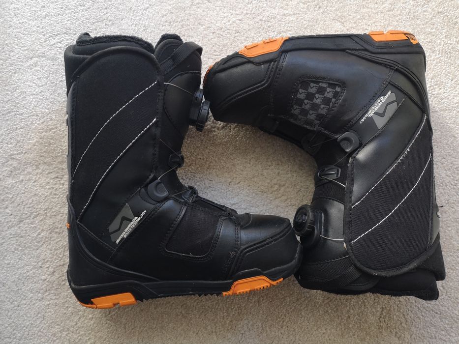 Boots Niedecker 24