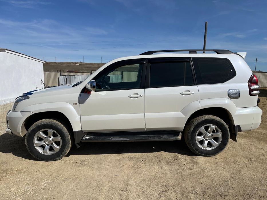 Toyota land cruiser prado