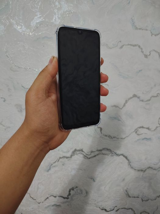Samsung A30 Sotiladi holati ideal tinniq