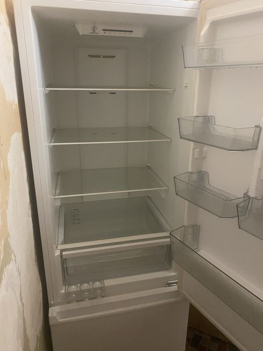 Продаю холодильник