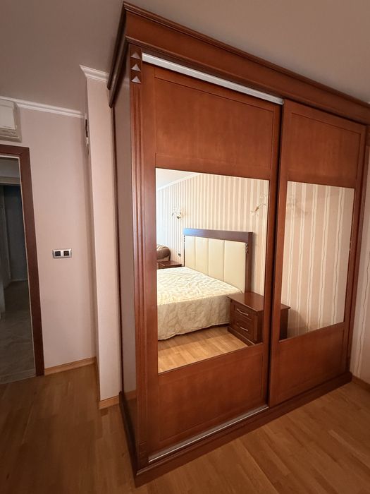 Луксозен спален комплект (спалня 200х200 с матрак, гардероб, нощни шкафчета, скрин)
