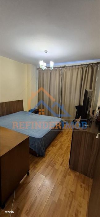 Apartament de vanzare cu 3 camere, zona 1 Decembrie 1918