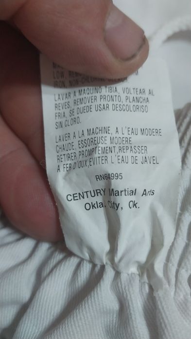 Продаётся кимоно.