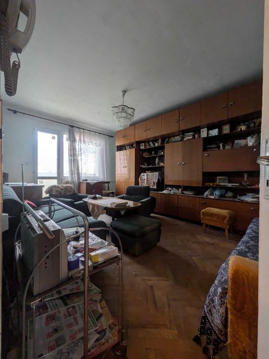 Продава се Двустаен апартамент в Шумен, Център - 62 кв.м за 1694 €/кв.м - Снимка #1