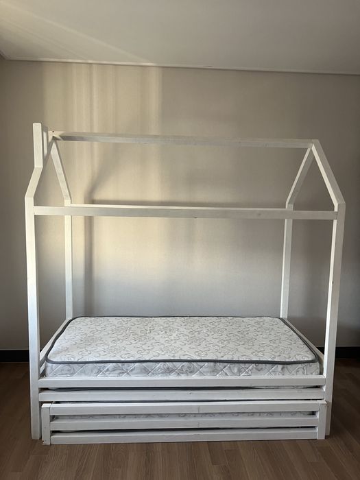 Кровать двухярусная