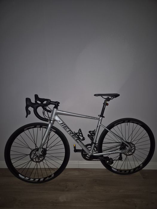 Шоссейный велосипед