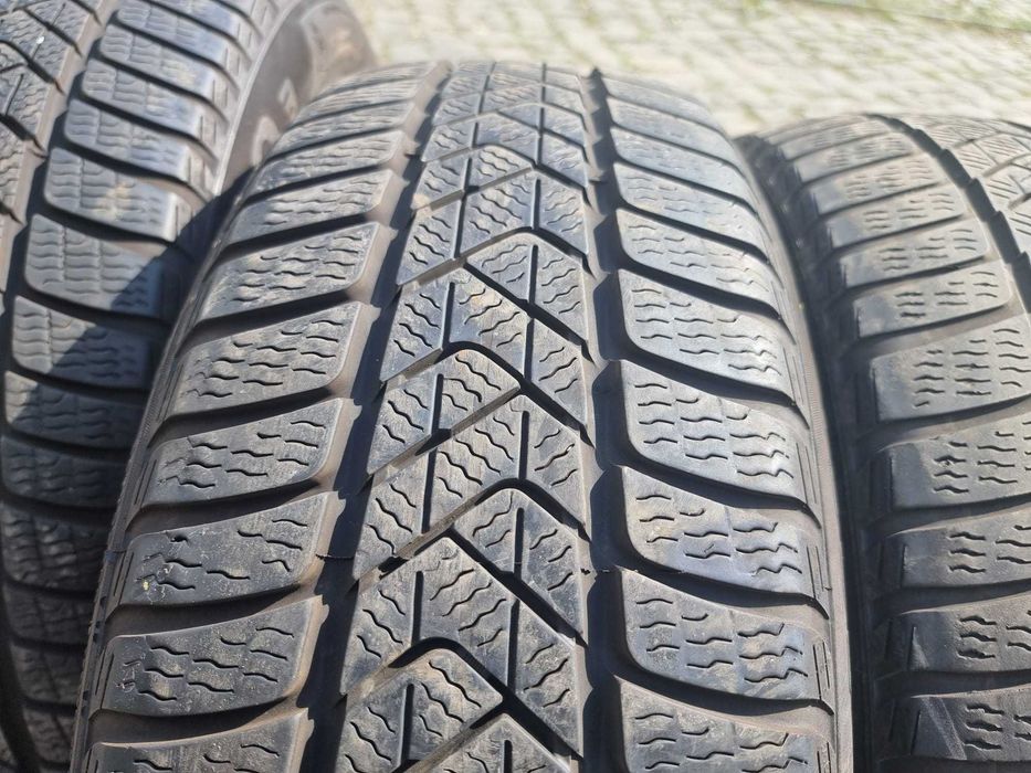 4 Anvelope de IARNA 205.60.17 'Pirelli' [dot 2021];stare Buna