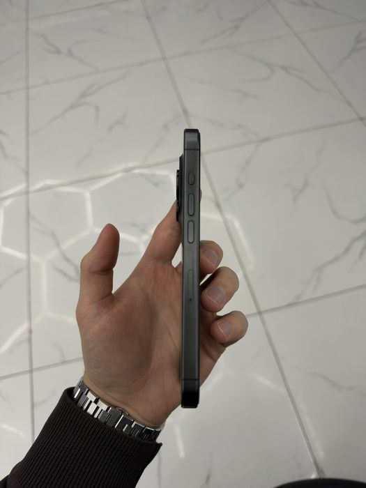Продам iPhone 15 Pro