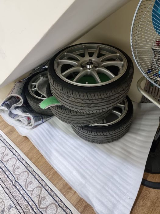 Diska balon 215/35/r18