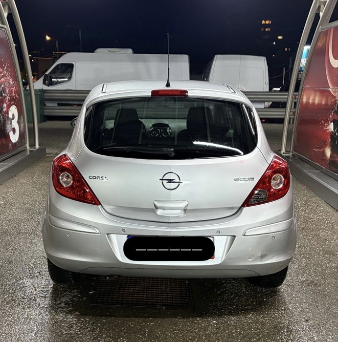 Vând opel corsa D