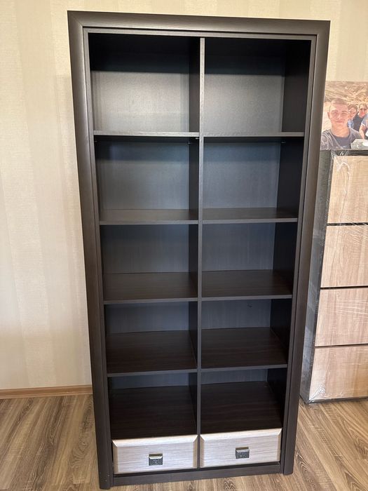 Продам книжный шкаф