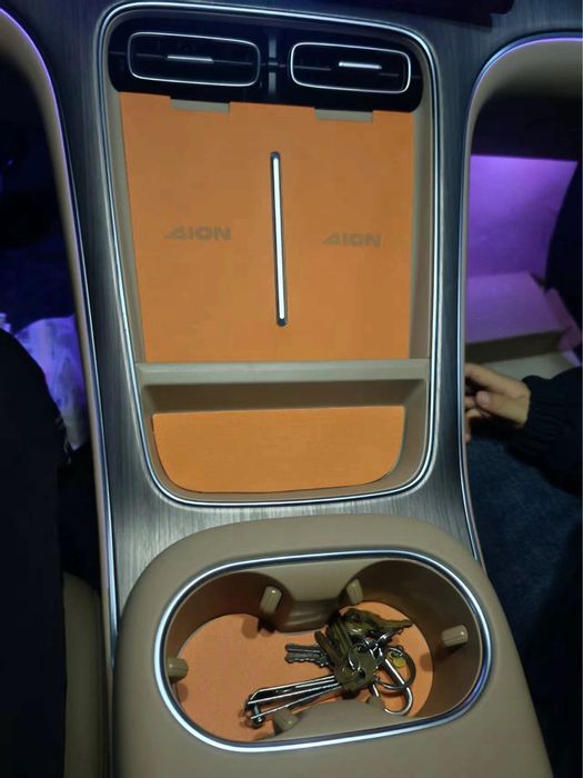 Накладки для центральной консоли GAC Aion I60