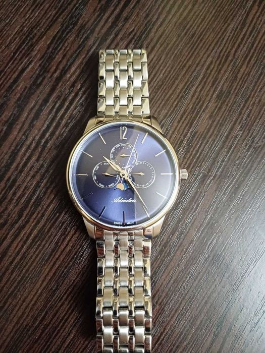 Швейцарские наручные часы Adriatica