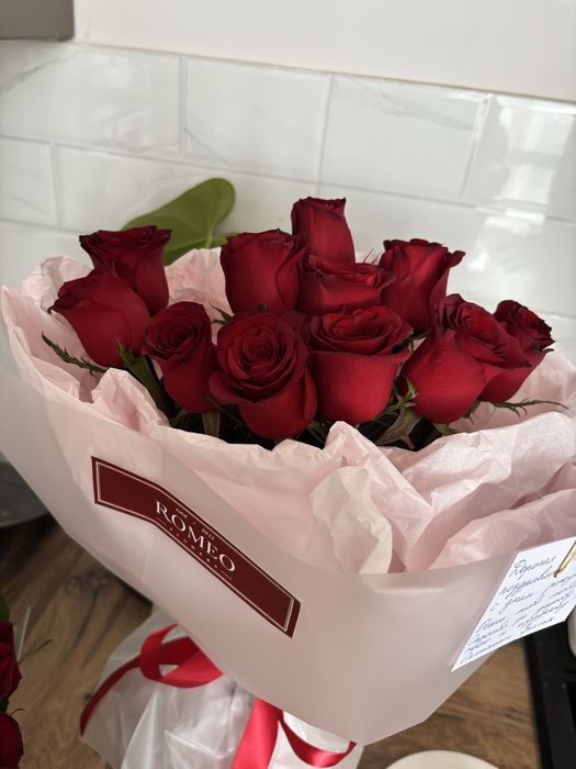Букет 11 роз красных