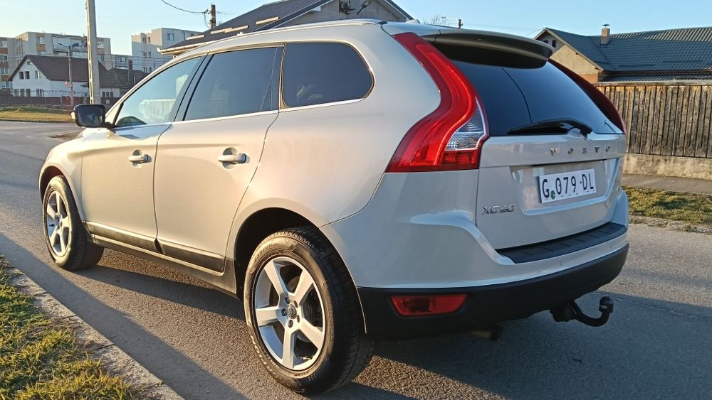 Volvo XC60 5 cilindri 2 litri diesel