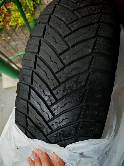 OFERTA!!!Vând cauciucuri Michelin 195/70/15.All season..