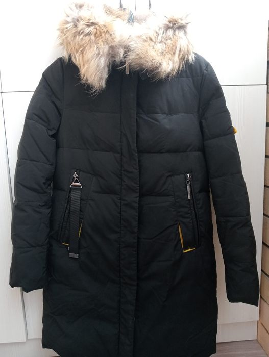 Пуховик с натуральной опушкой