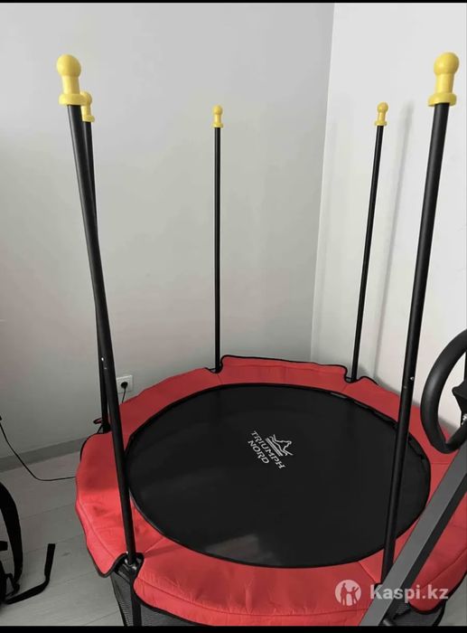 Продам батут в хорошем состоянии сетка есть