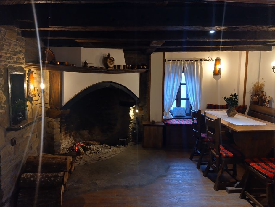 Жупуновите къщи с Ясените Габр