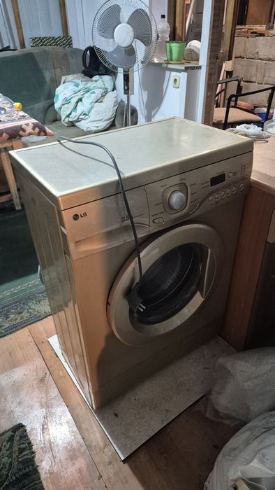 Продам стиральную машину