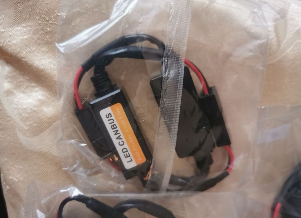 Led canbus декодер за грешка H1,H4,H7.HB3 декодер изгоряла кушка лед