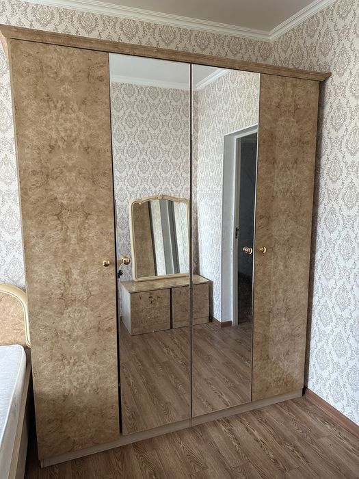 Спальный гарнитур