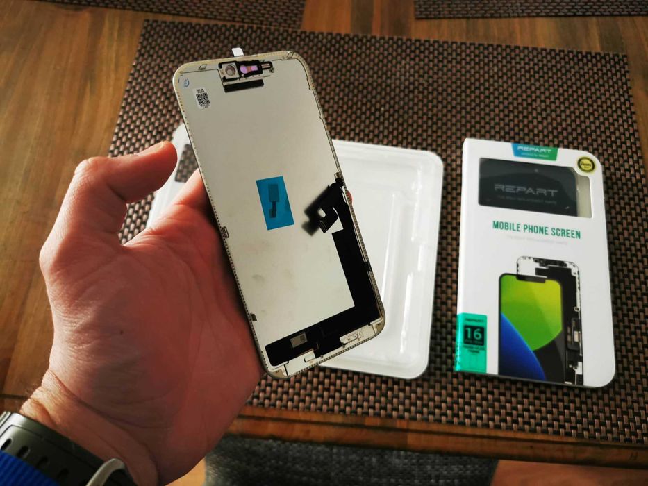 Ecran hard OLED pentru Apple iPhone 16 Pro Max display touchscreen