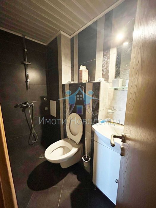 Продава се Тристаен апартамент в Шумен, Пазара - 100 кв.м за 459 €/кв.м - Снимка #5