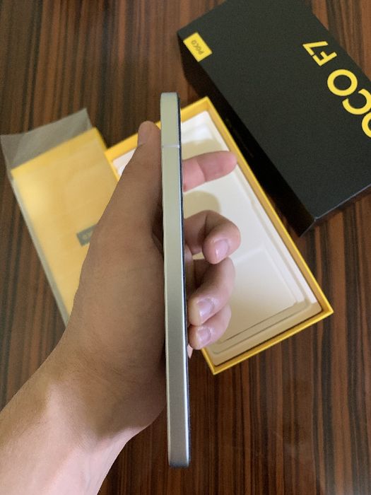 Poco f7 12/256 Срочно!!!