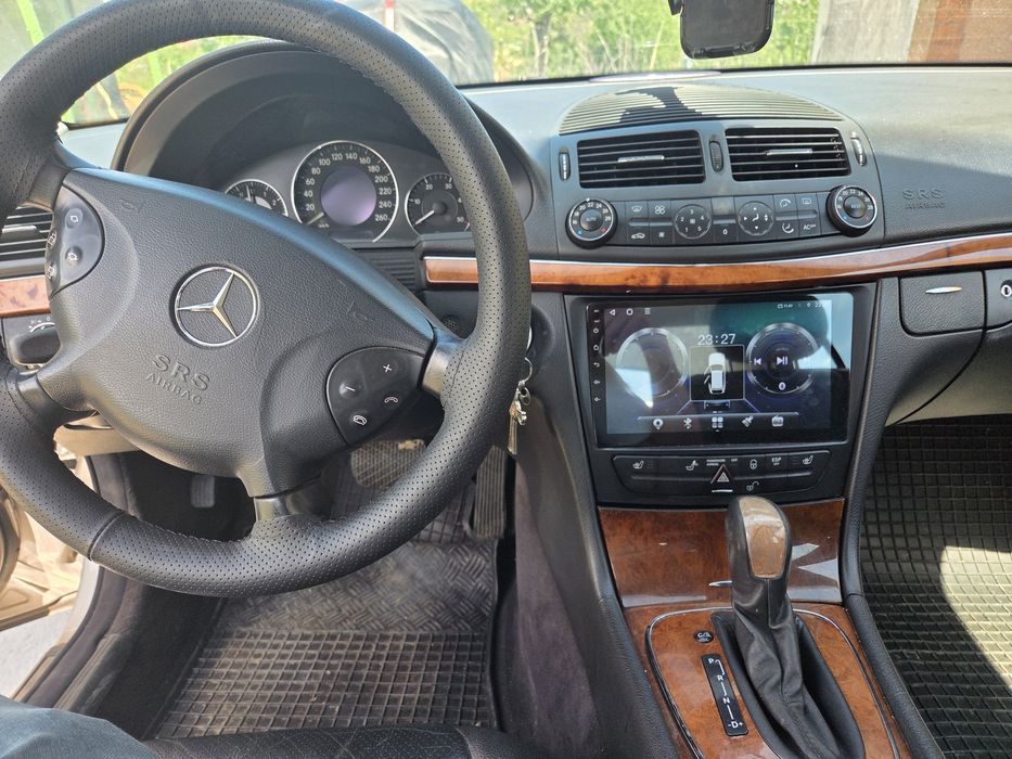 Mercedes E class W211