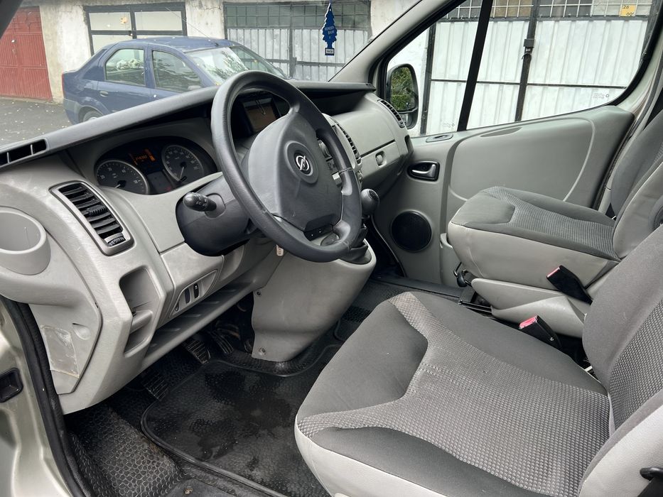 Vand OPEL VIVARO AN fabricatie 2010  Model Lung  Cabina Dubla
