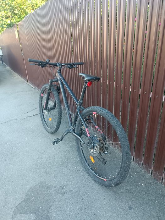 Vând mountain bike