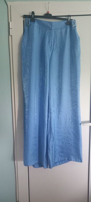 Сатенен  сет марка Favori, размер 40.