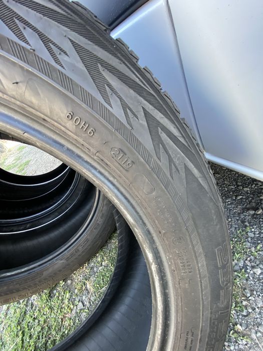 235/55/18/  Nokian tures wr suv 4