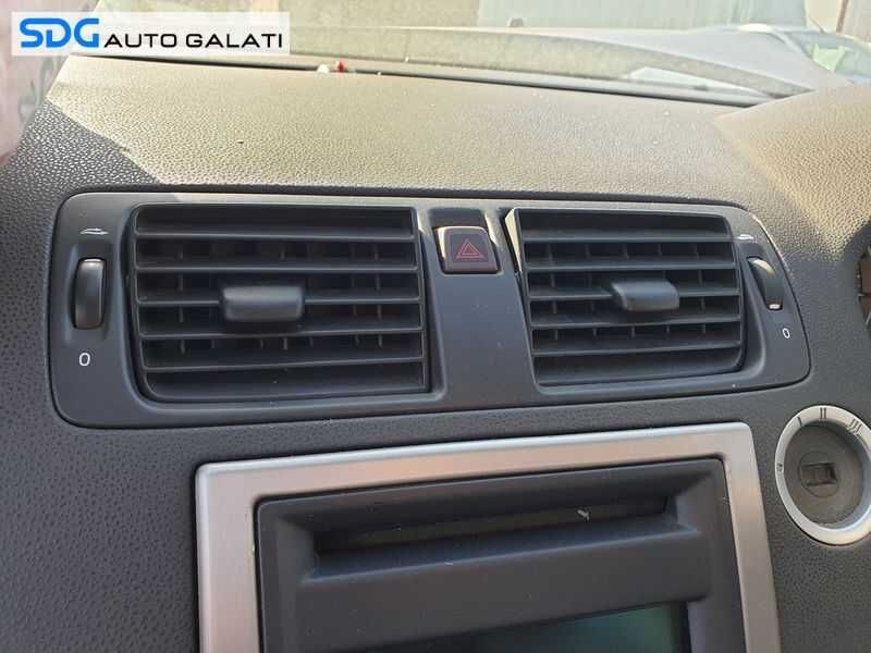 Gura Grila Deflector Aer Aerisire Ventilatie Centrala Volvo V50 2004 - 2012