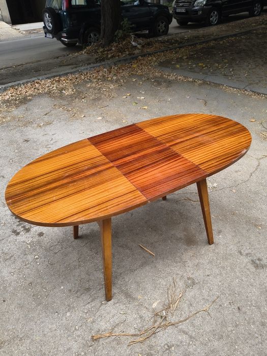 Трапезна маса - Разтегателна