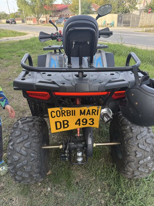 Vand atv de 250 cc cumparat de nou