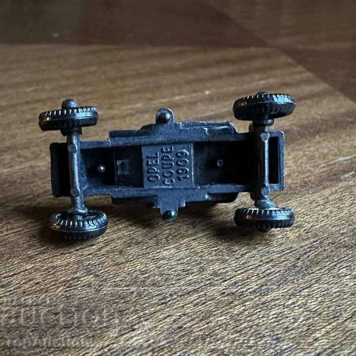 Kinder 1978 метален Mercedes 1928 и метален Opel Coupé 1909 - ранни редки играчки