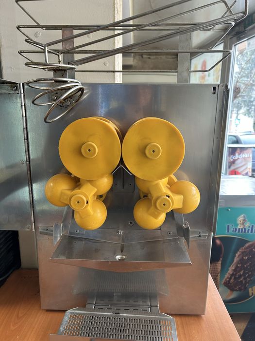 Професионална фреш машина FRUCOSOL