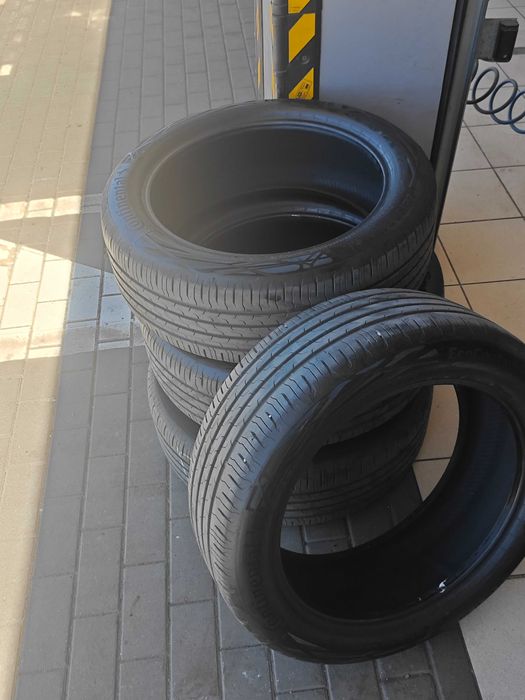 Continental 215/50/18 DOT 22 - закупени 23г. 4бр.