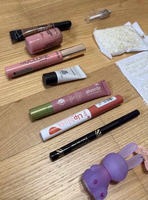 Lot cosmetice (rimel eyeliner bronzer iluminator lipgloss burete perle)