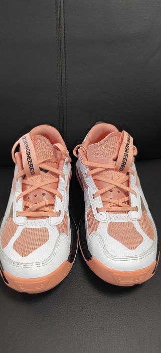 Nike Air Jordan 200E GS, номер 37,5