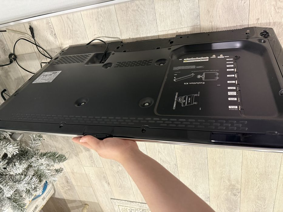 Продам телевизор 50.000