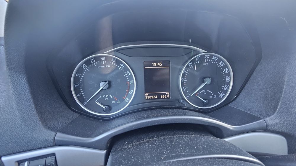SKODA Octavia 2013 — imagine 3