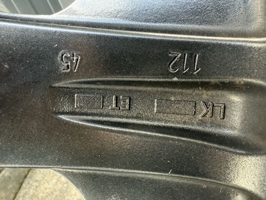 Оригинални Без заварки 255/45/20 комплект 100