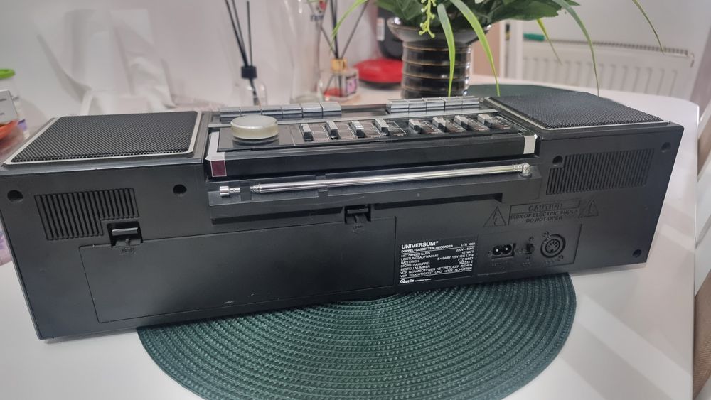 Boombox radio casetofon Universum  CTR-1358 Impecabil !