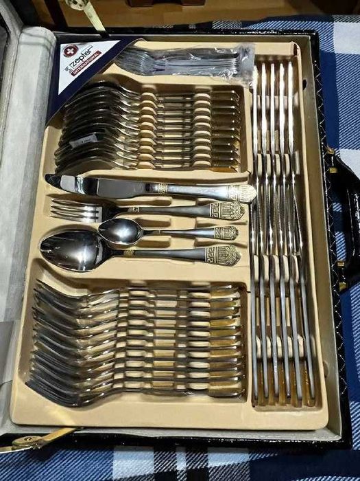 2 оригинальных набора, посуда и стол.приборы Zepter.