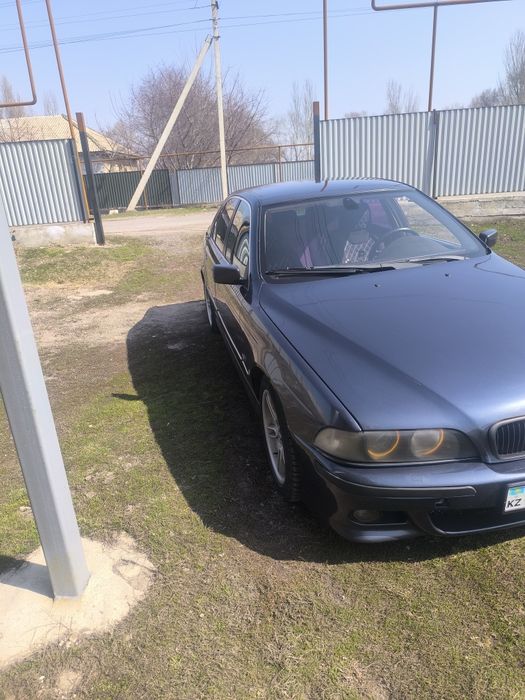 BMW528 96 год 2.8 объем