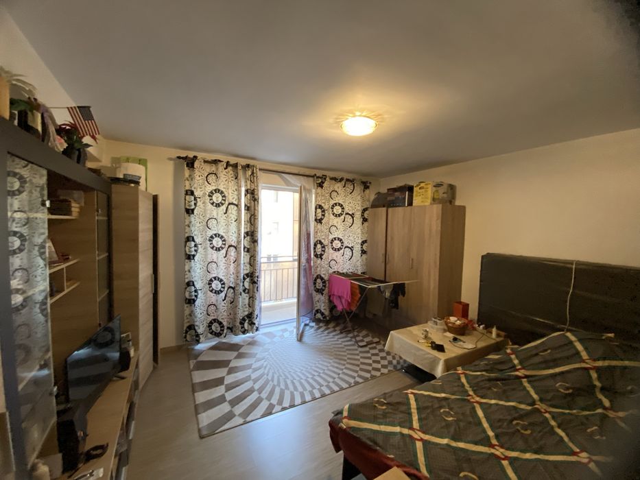 Apartament de vanzare , o camera decomandat , Parcare