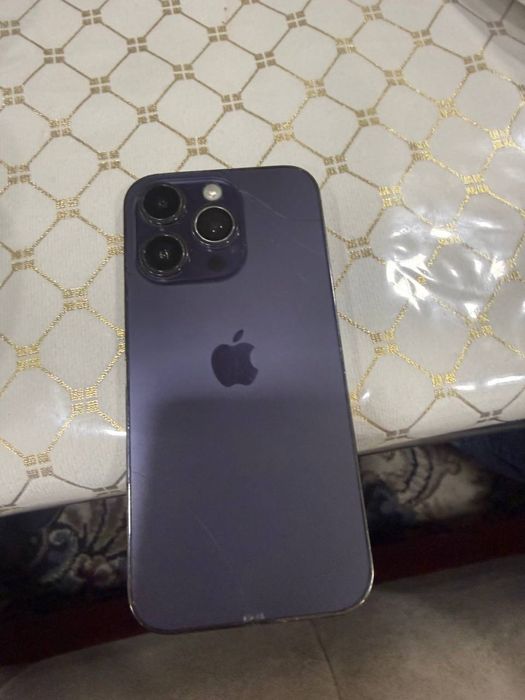 прадаётся Apple14 pro